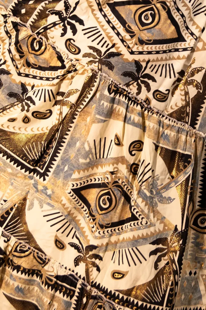 Beige Paisley.webp