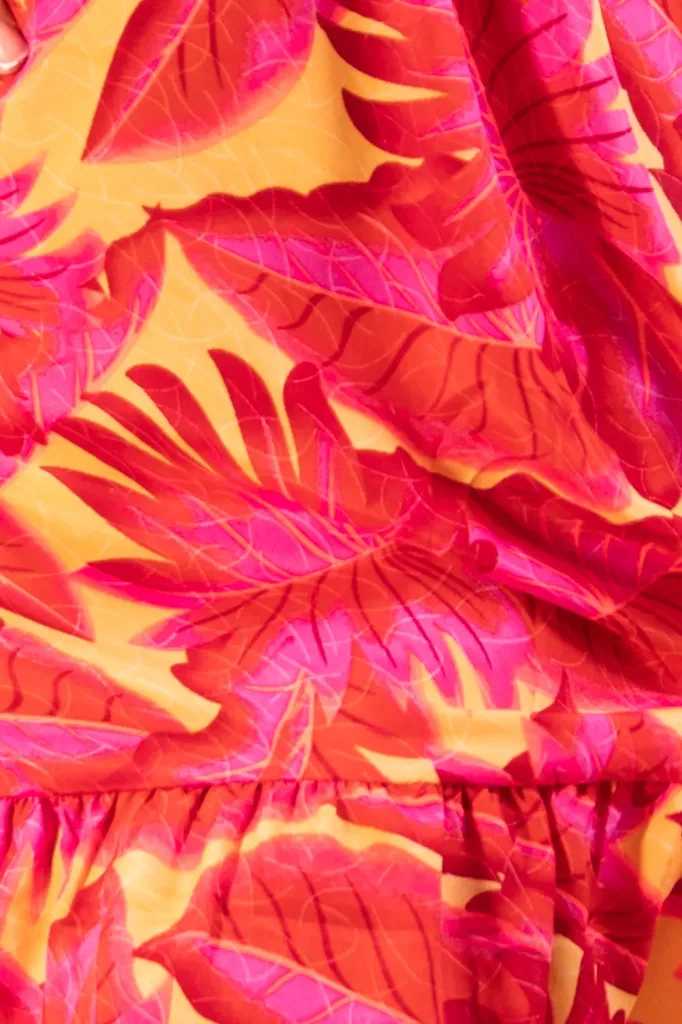 vestido-verano-rosado-detalle.webp