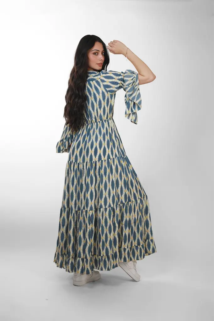 vestido-maxi-seda-estampado-ikat-azul-mostaza-manga-acampanada b.webp