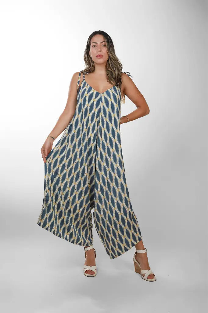 enterizo-azul-seda-ikat-bohemio-3.webp