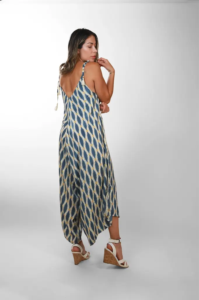 enterizo-azul-seda-ikat-bohemio-2.webp