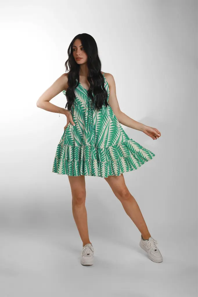 minivestido-seda-talla-unica-tropical-hojas-verde-volantes-3.webp
