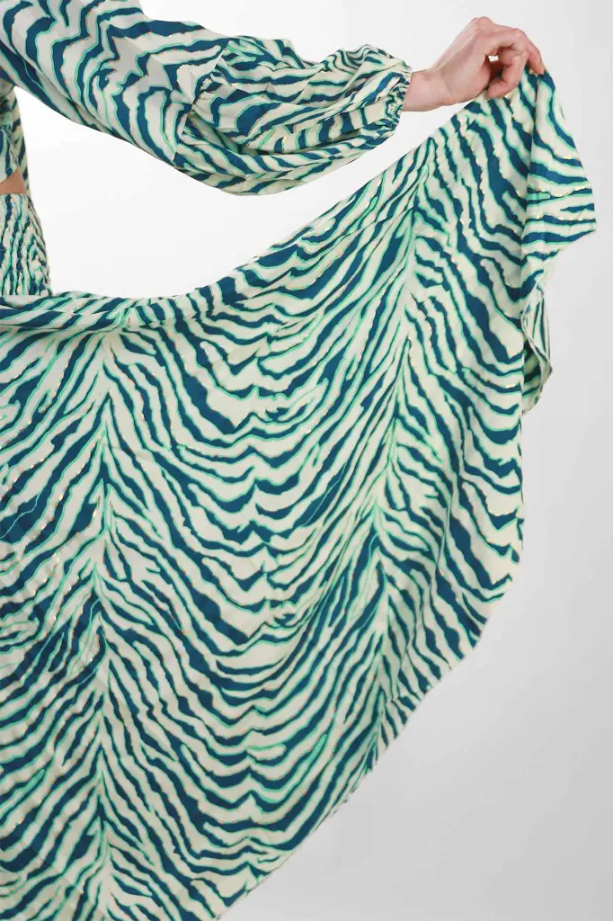 39 imgi_15_104D.webp