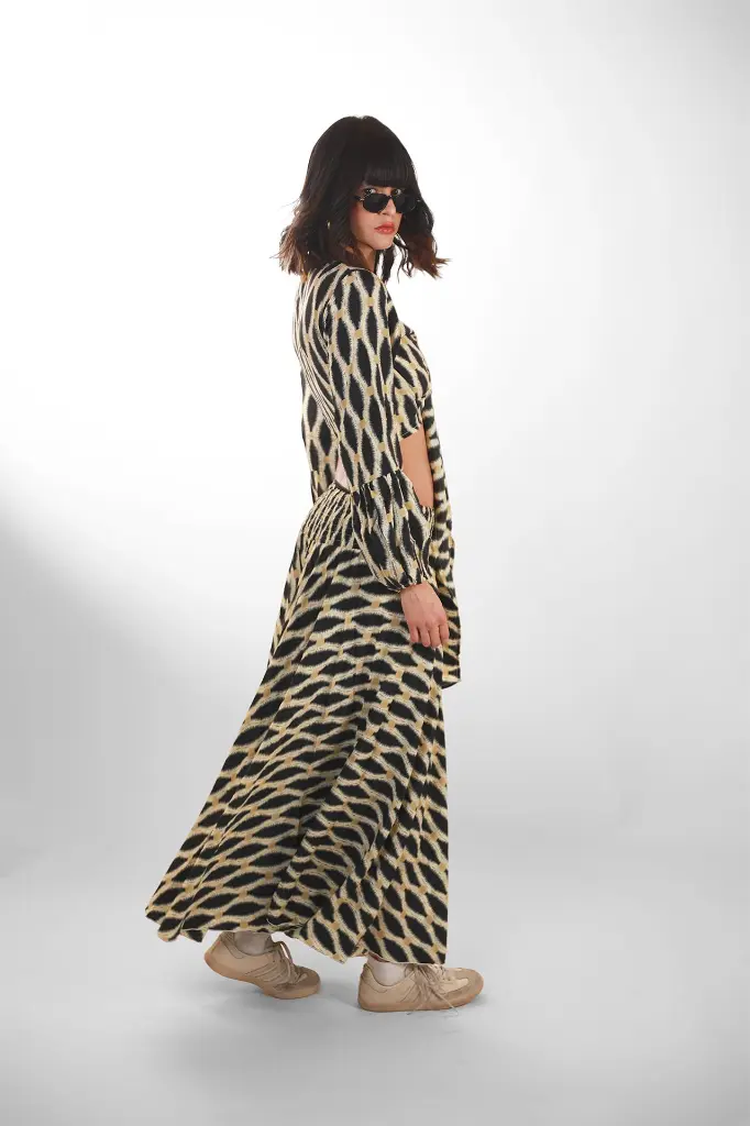 30 imgi_103_102B.webp