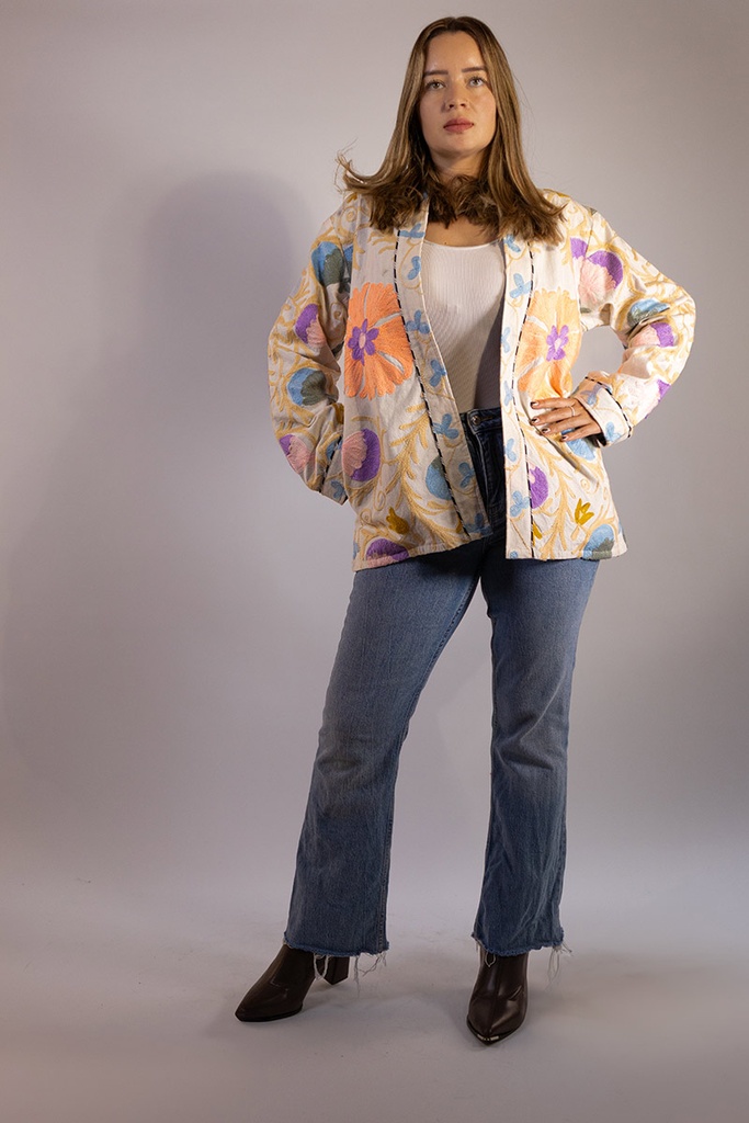 [CH05-1] Chaqueta Corta Bordada