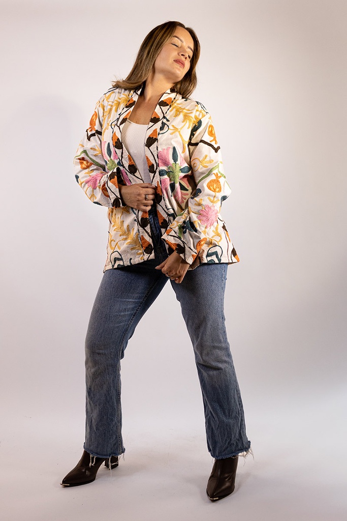 Chaqueta Corta Bordada