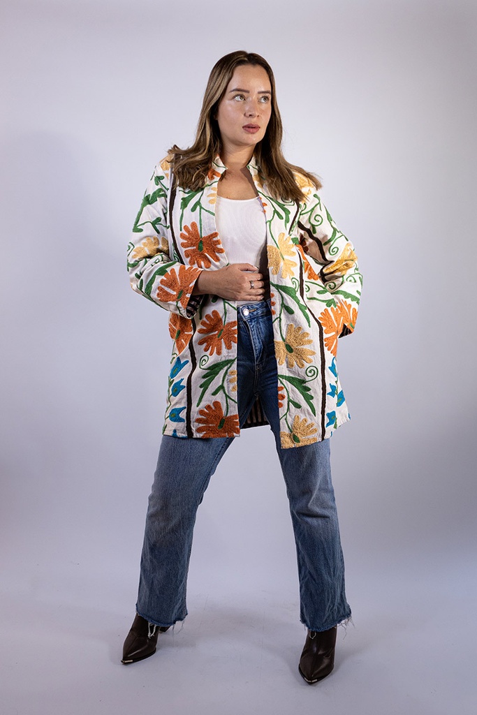 [CH05-6] Chaqueta Corta Bordada