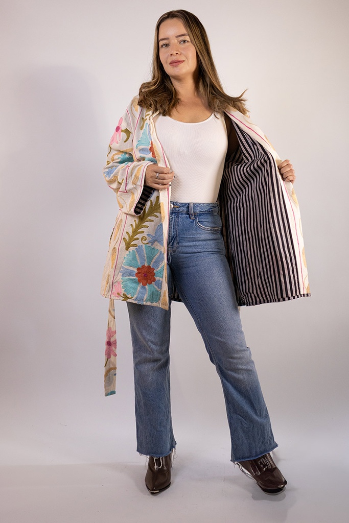 Chaqueta Corta Bordada