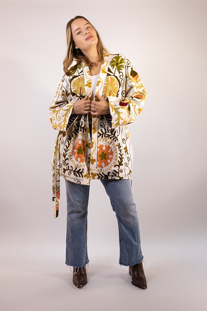 Chaqueta Corta Bordada