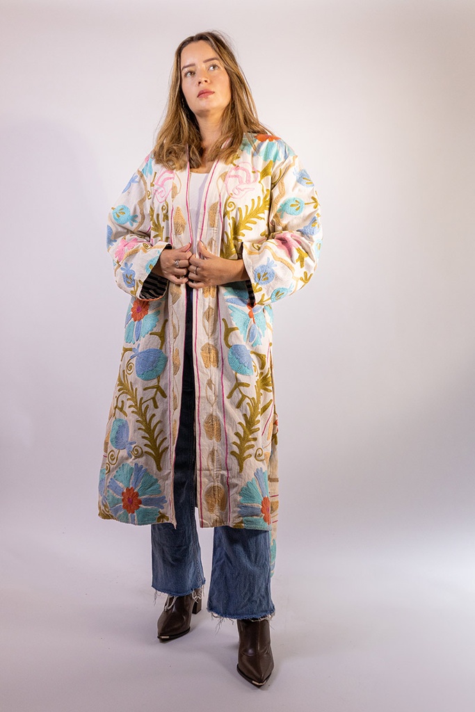 [CH08-1] Chaqueta Larga Bordada