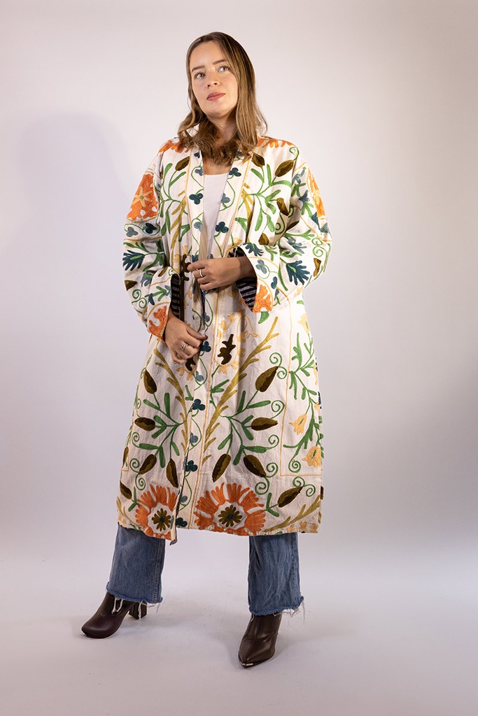 [CH08-3] Chaqueta Larga Bordada