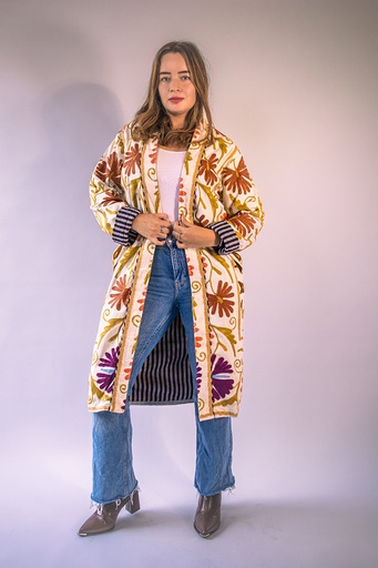 [CH06-1] Chaqueta Larga Bordada