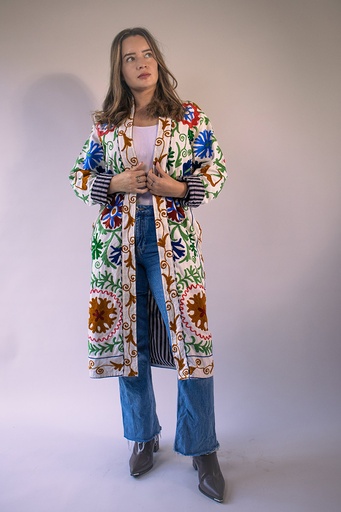 [CH06-3] Chaqueta Larga Bordada